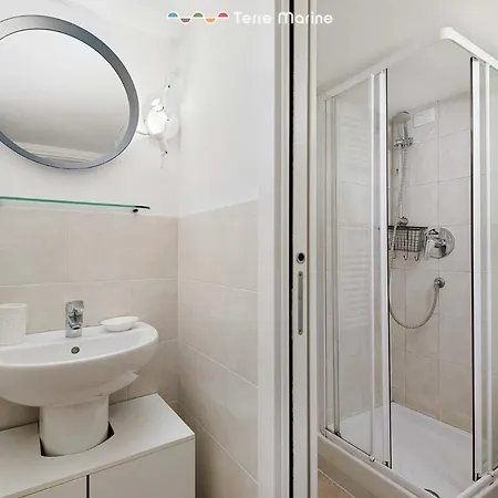 Eco Nella Roccia Apartment *