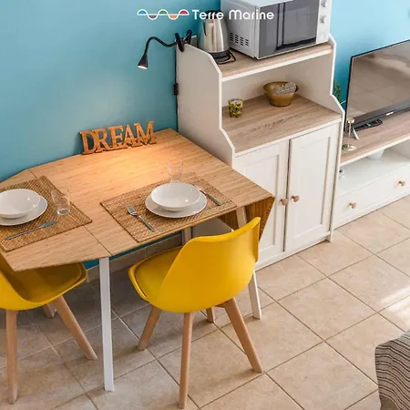 Eco Nella Roccia Vernazza